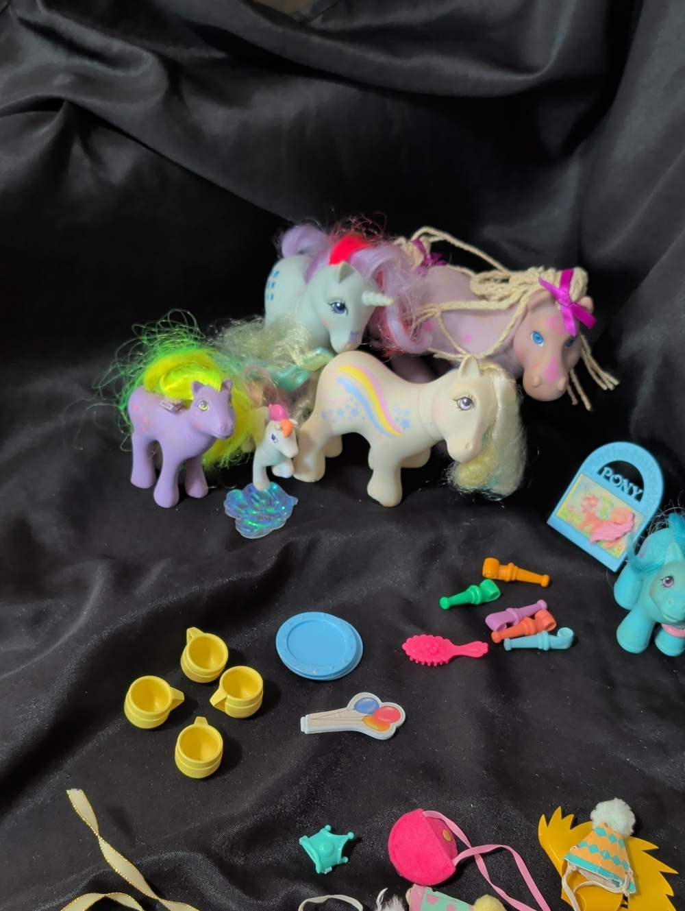 Vintage My Little Pony Lot! Birthday Party, Pony Clothes, And 6 Ponies! - Picture 11 of 11